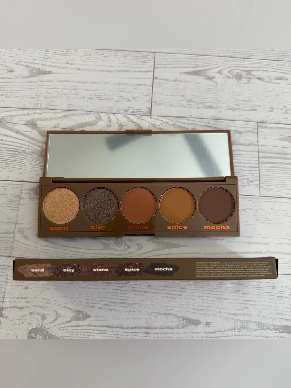 NWT, BEAUTY FOR CERTAIN Soft To Sculpted Contour Palette Makeup